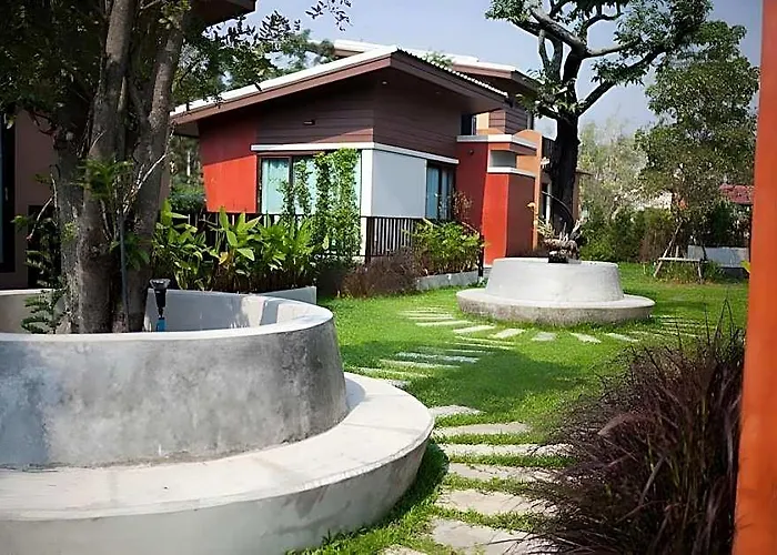 โรงแรม Varee Manust ดำเนินสะดวก