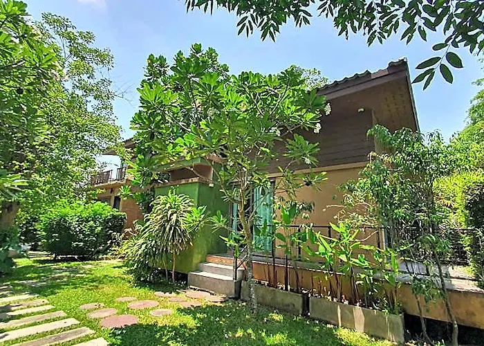โรงแรม Varee Manust ดำเนินสะดวก