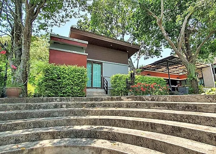 โรงแรม Varee Manust ดำเนินสะดวก